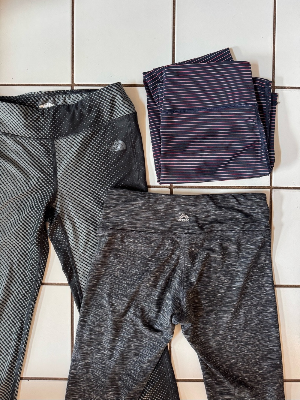 Women’s legging yoga pant bundle lot Size SM North face Reebok 90 Degrees Yoga